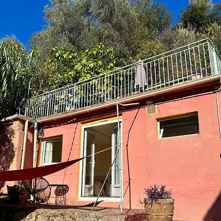 Maisonnette Avec Escalier Rum i privatbostad