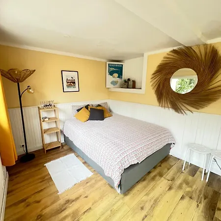 Homestay Maisonnette Avec Escalier Menton